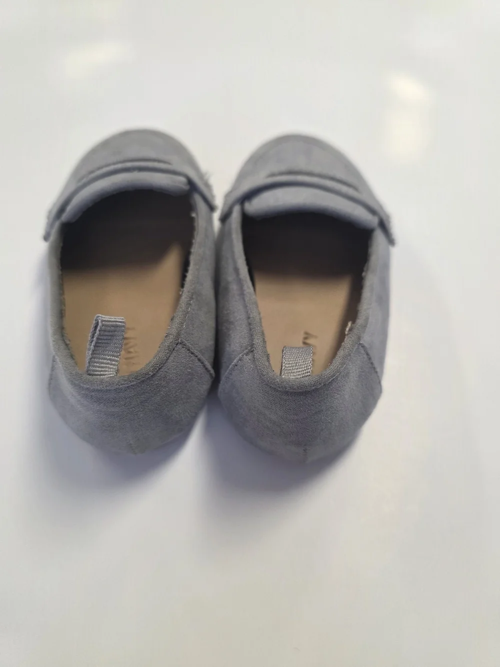 Classic Girls' Grey Suede Loafers